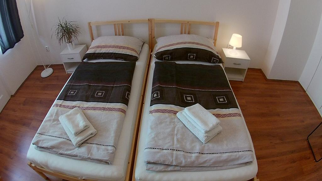 Jezerka Apartments Prague Ngoại thất bức ảnh