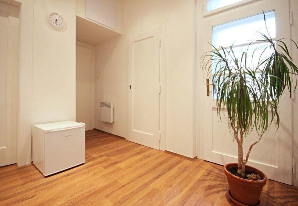 Jezerka Apartments Prague Ngoại thất bức ảnh