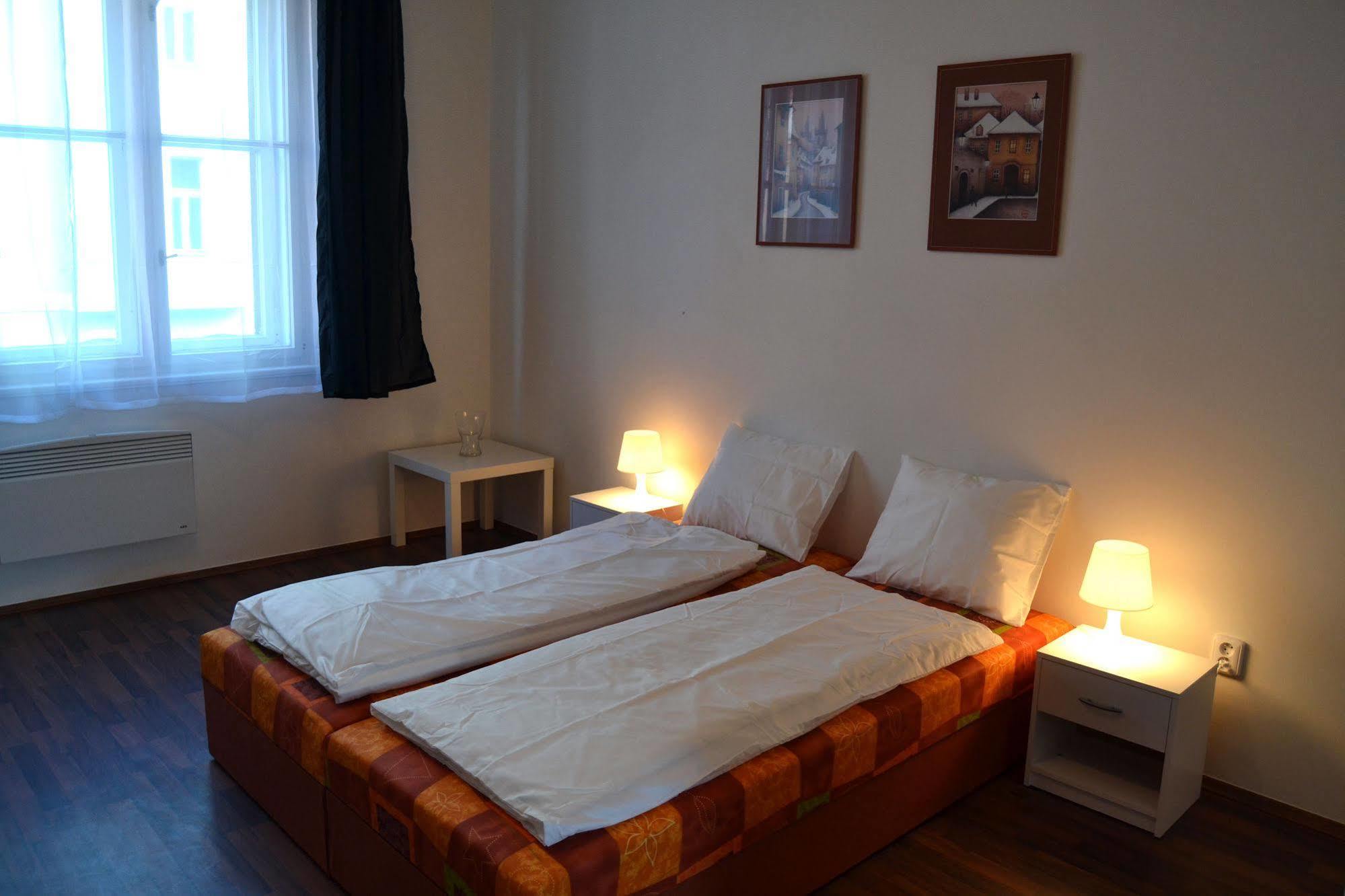 Jezerka Apartments Prague Ngoại thất bức ảnh
