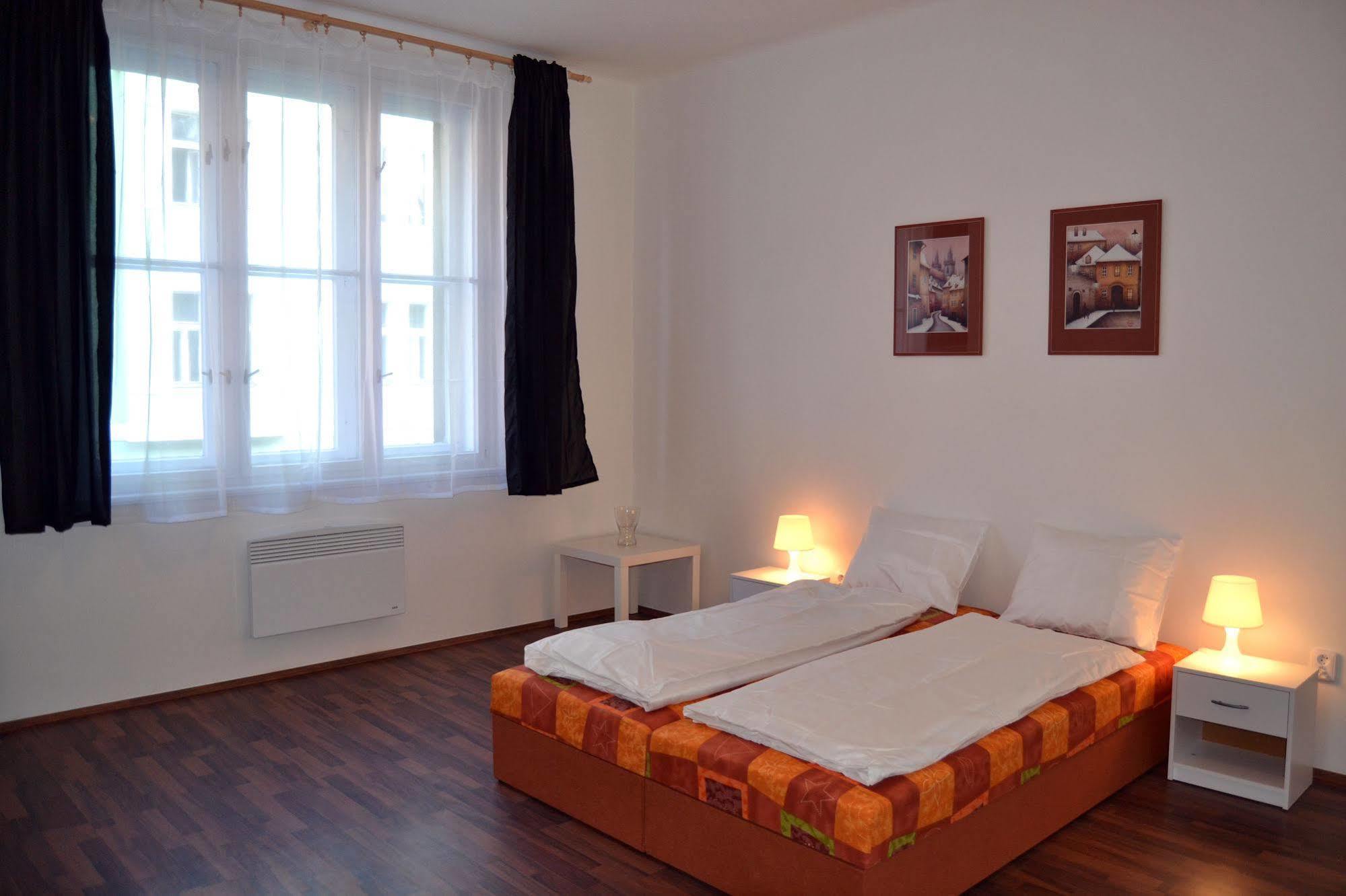 Jezerka Apartments Prague Ngoại thất bức ảnh