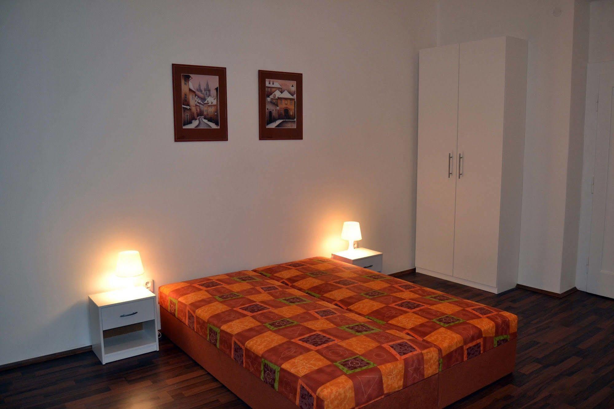 Jezerka Apartments Prague Ngoại thất bức ảnh