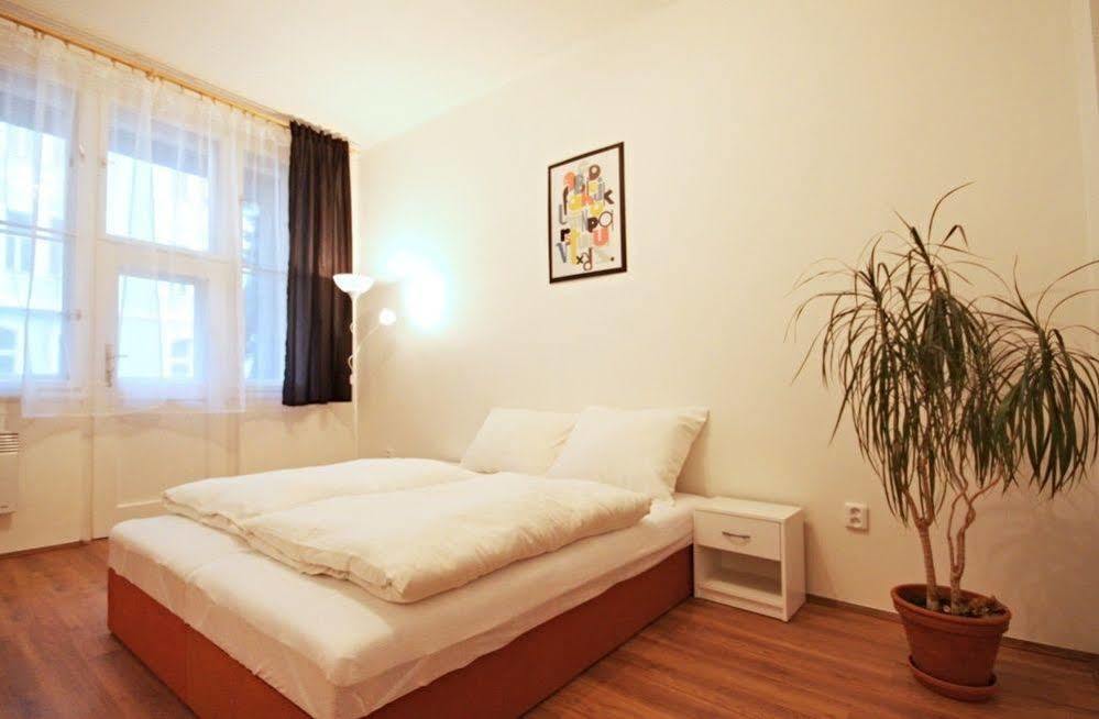 Jezerka Apartments Prague Ngoại thất bức ảnh