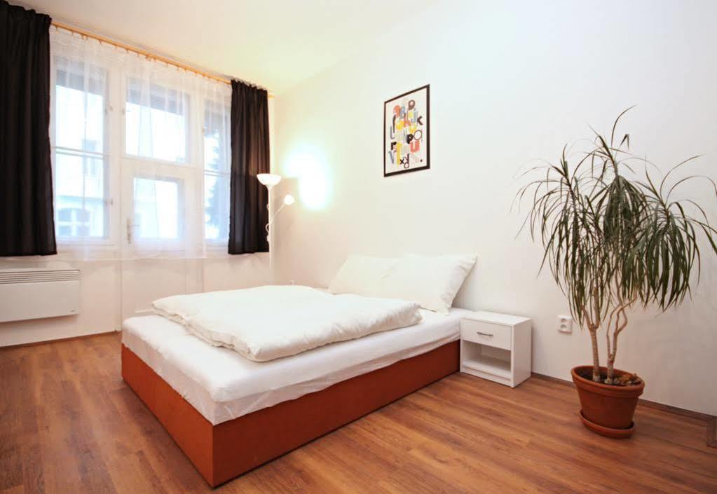 Jezerka Apartments Prague Ngoại thất bức ảnh